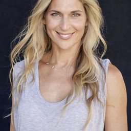 Gabrielle Reece 飾演 Self