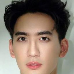 Nontach Thanawatyanyong 飾演 John