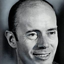 Roderick Cook 飾演 Count Von Strack