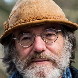 Paul Stamets 飾演 Self