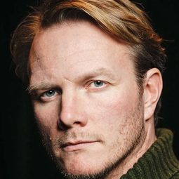 Oddgeir Thune - 超能姊妹演員 飾演Panfløytemannen