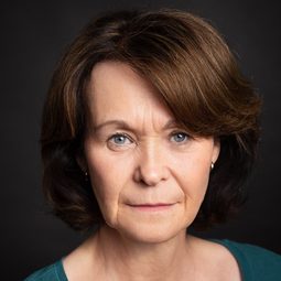 Gillian Broderick 飾演 Therapist