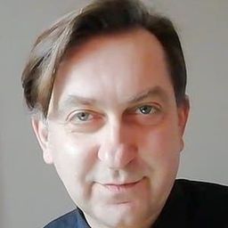 Sebastian Konrad - 長大的世界沒有童話演員 飾演man in the bus