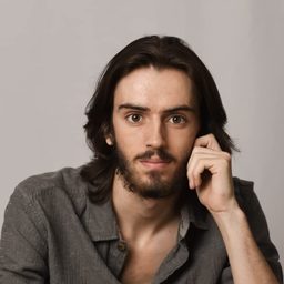 Louie Kurtzman 飾演 Louie