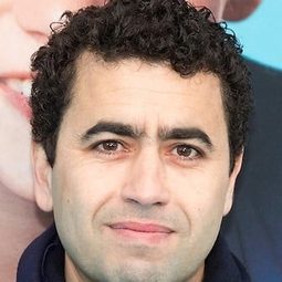 Yahya Gaier - 橙色狂熱演員 飾演Ahmed