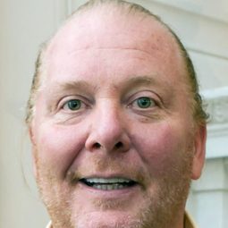 馬利歐·巴塔利 飾演 Himself