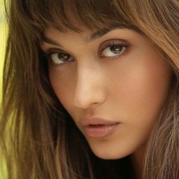 Eden Weiss 飾演 Minka