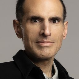 Jon Jashni 飾演 Self