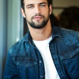 Jesús Castro - 沼澤失蹤罪演員 飾演Quini