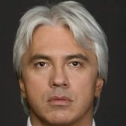 Dmitri Hvorostovsky 飾演 Count di Luna
