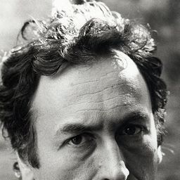 Antoine Vitez 飾演 Le ministre de l'Intérieur