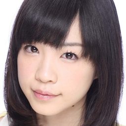 諏訪彩花 飾演 Toka Yada