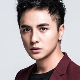 曾子余 飾演 Ciou Syu