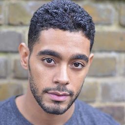 尼克·薩格爾 飾演 Ray