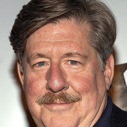 愛德華·賀曼 - 工廠女孩演員 飾演James Townsend