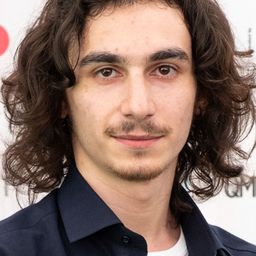 Ali Hanafian - 伊家猜情尋演員 飾演Keyvan