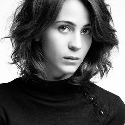 卡珊德拉·奇婕若提 飾演 Fernanda