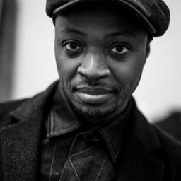 Jean-Baptiste Anoumon 飾演 Stéphane