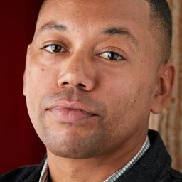 Dempsey Pappion - 我愛上流演員 飾演Production Assistant