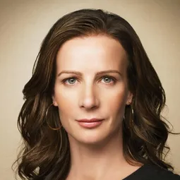 Rachel Griffiths 飾演 Innie