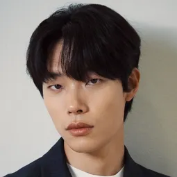 柳俊烈 - 逆權司機演員 飾演Gu Jae-sik