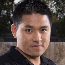 Junell Hernando 飾演 Joselito
