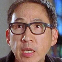 張堅庭 - 金雞演員 飾演Doctor Cheung