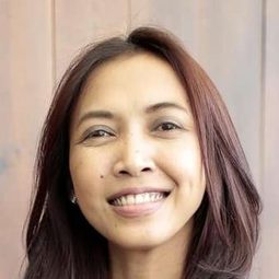 露絲·馬利尼 - 鬼咧號演員 飾演Ratu Jin