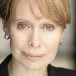 Barbara E. Robertson 飾演 Harriet