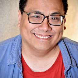 John Yuan 飾演 Vendor