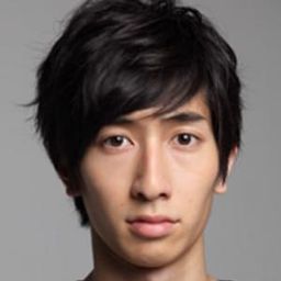 小林竜樹 飾演 Takashi