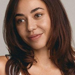 蘇絲·威金斯 飾演 Lai