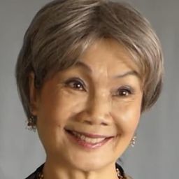 Dana Byrne 飾演 May