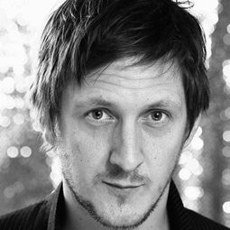 Ben Cartwright - 帕納大師的魔幻冒險演員 飾演Policeman 1