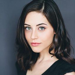 Hannah Gordon 飾演 Ashley