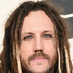 Brian Phillip "Head" Welch 飾演 Self