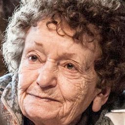 Jenny Bellay 飾演 Madame Calvet