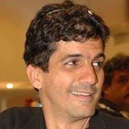 Júlio Uchoa - 愛的富作用演員 飾演Vendedor de Carro Paty