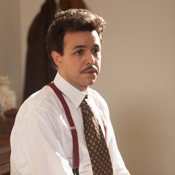 Armando Gutiérrez 飾演 Nelson