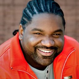 卡爾·麥克道爾 飾演 