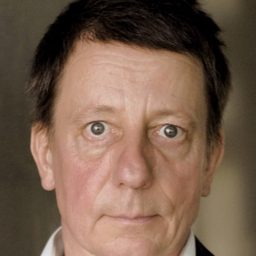 Steffen Scheumann - 聖誕交鋒演員 飾演Bernd