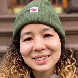 Jessica Kingdon - 登樓嘆演員 飾演Director