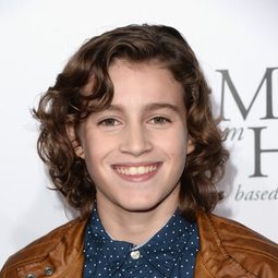 Brandon Spink 飾演 Young Will Goode