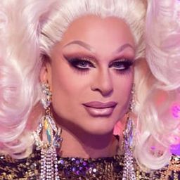 Priscilla Drag 飾演 Il mastino