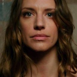 Lizzie Phillips - 叛諜追擊5：身份重啟演員 飾演Cyber Hub Tech