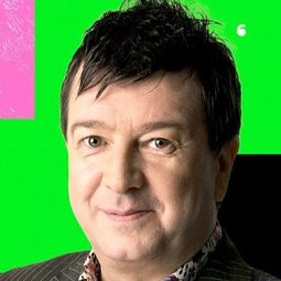 Stuart Maconie 飾演 Self
