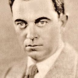 George Cooper - Mr. Deeds Goes to Town演員 飾演Bob (uncredited)