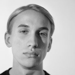 Ekke Märten Hekles 飾演 Rudolf