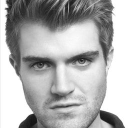 希朗·歐文斯 飾演 Middle Frank