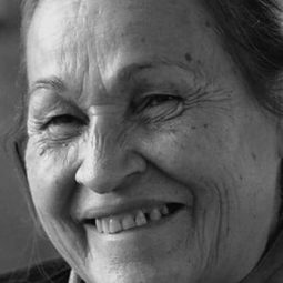 Joséphine Bacon 飾演 